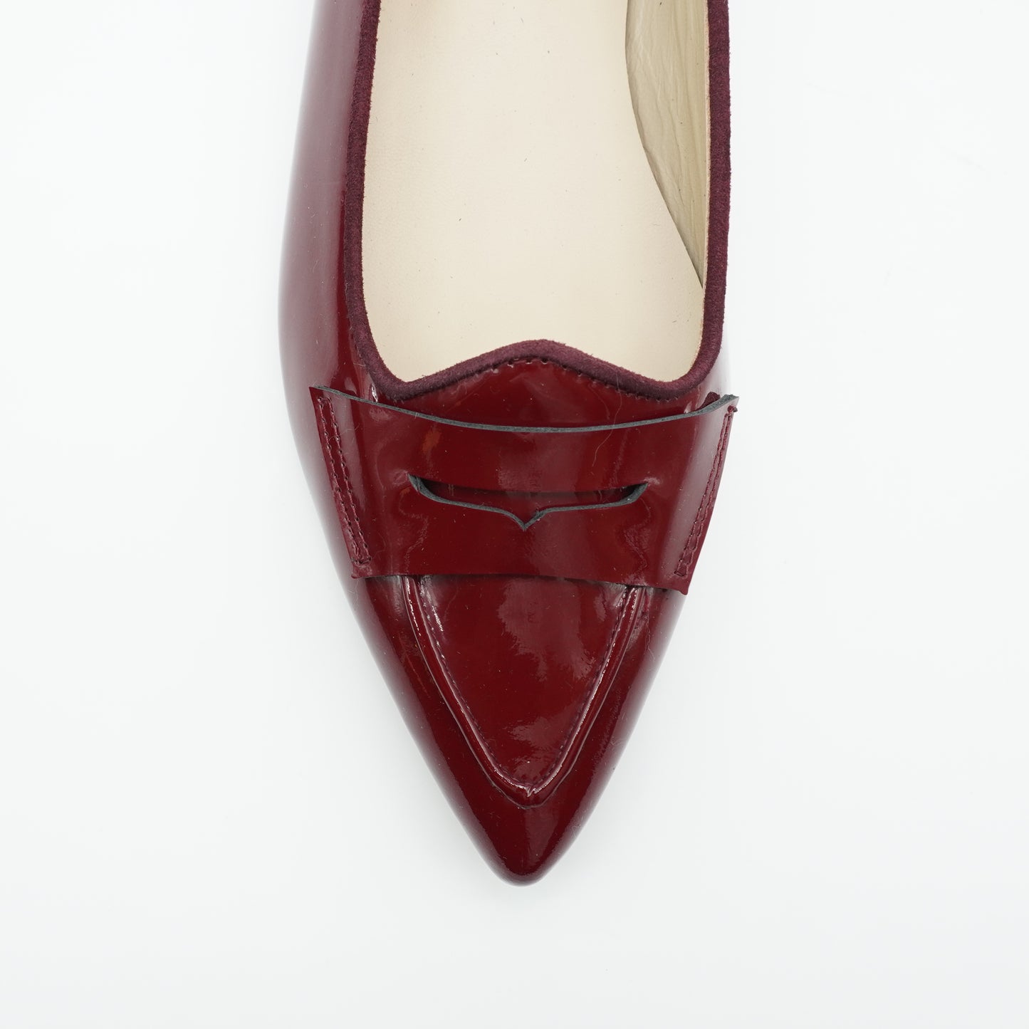 Pointy Penny Loafer Lackleder Bordeaux